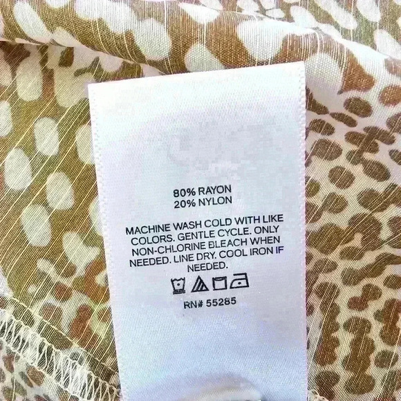 ✨Like New✨ Express Animal Print Slim Fit Portofino, Tan/White, Size S - Picture 9 of 9